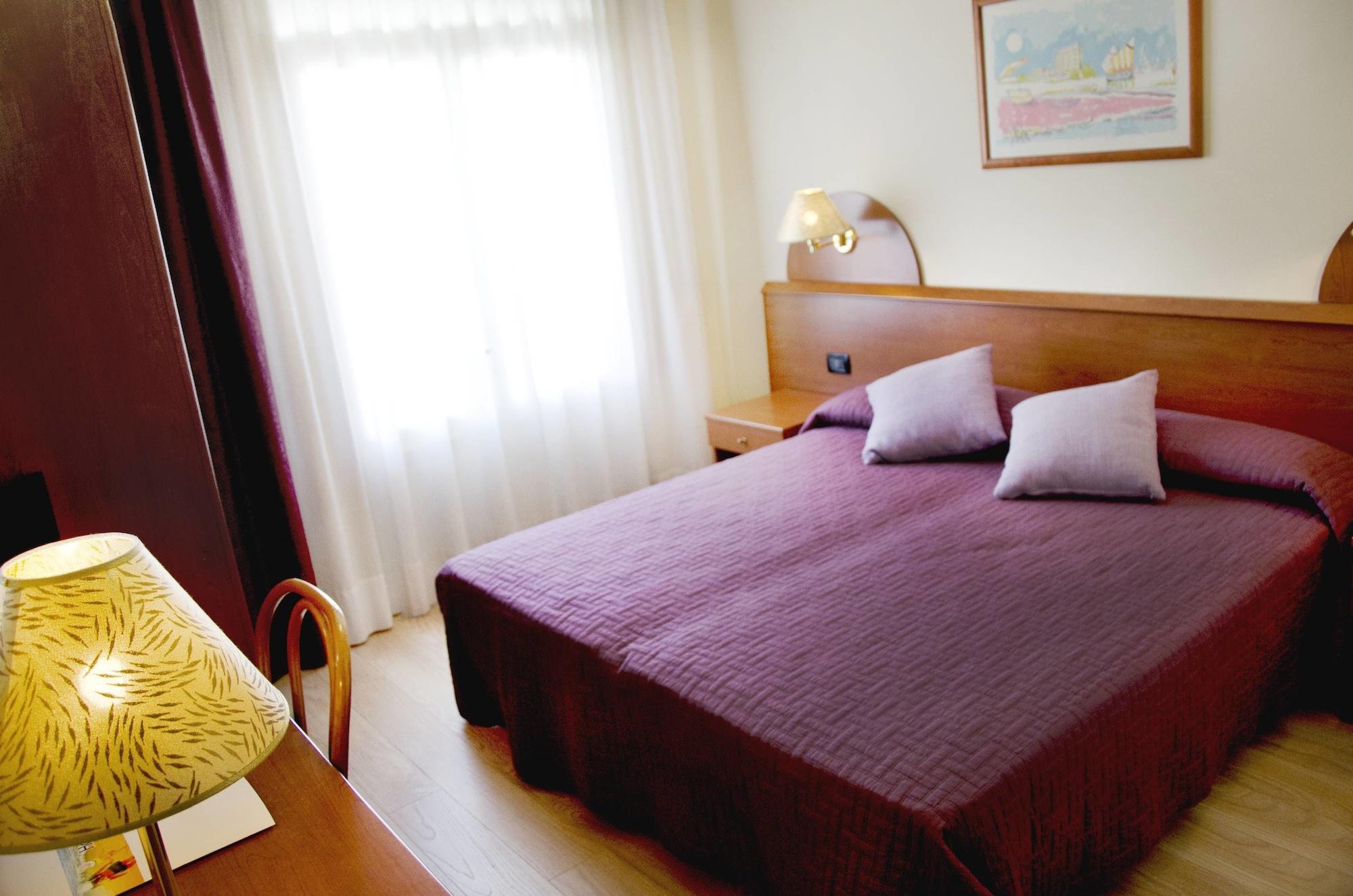 Hotel Sole Sottomarina Bagian luar foto