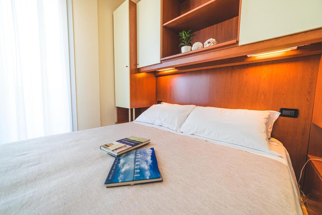 Hotel Sole Sottomarina Bagian luar foto