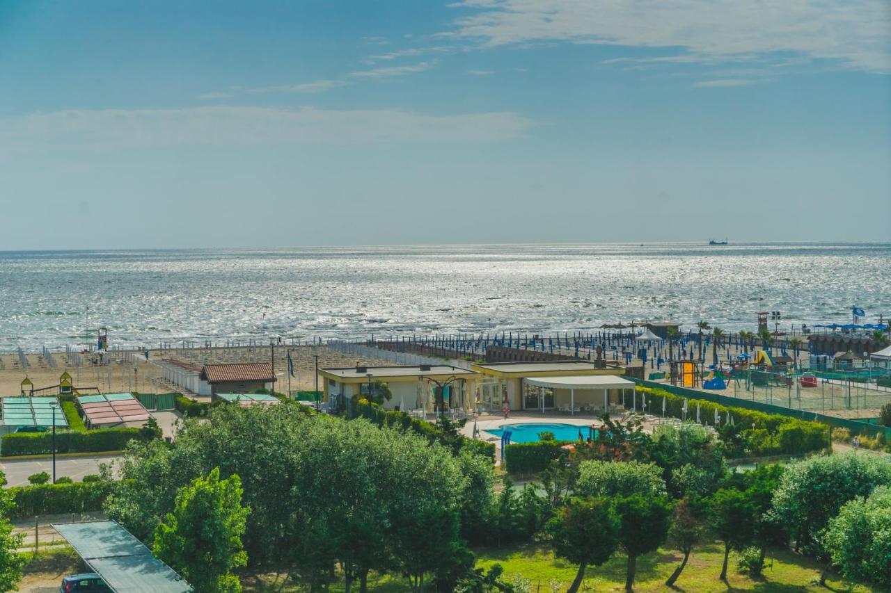 Hotel Sole Sottomarina Bagian luar foto