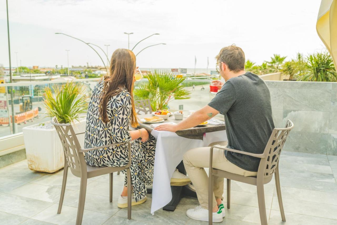Hotel Sole Sottomarina Bagian luar foto
