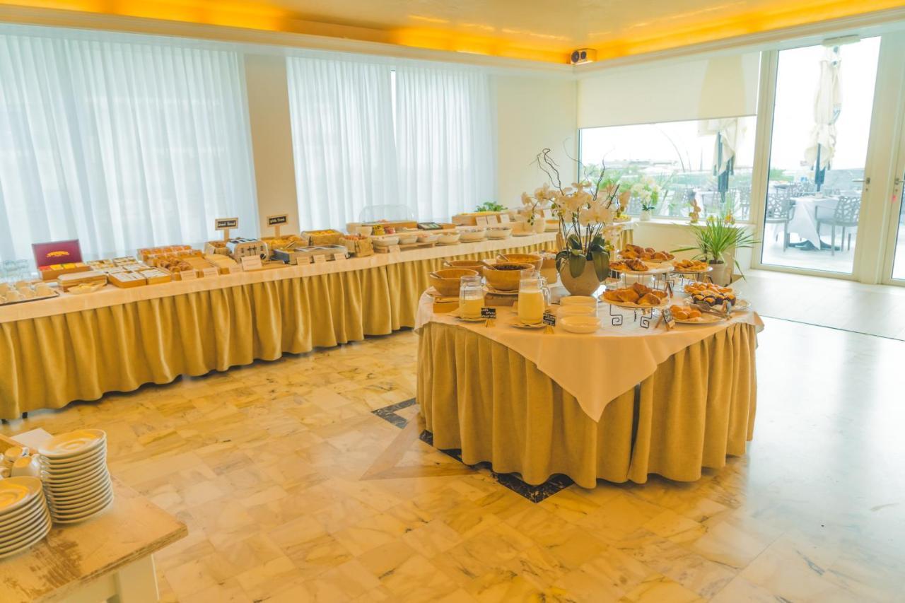 Hotel Sole Sottomarina Bagian luar foto