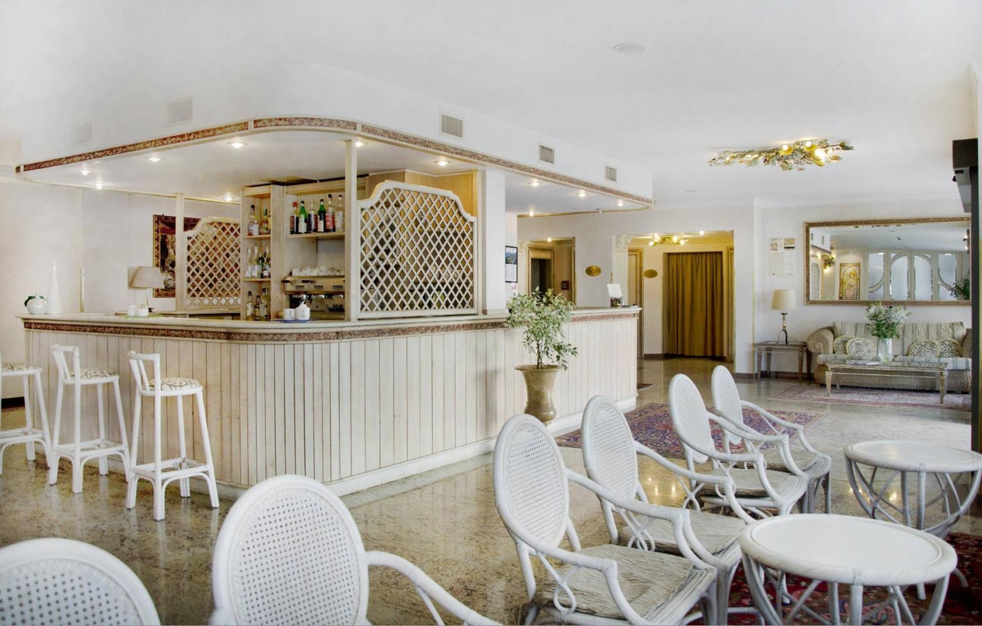 Hotel Sole Sottomarina Bagian luar foto