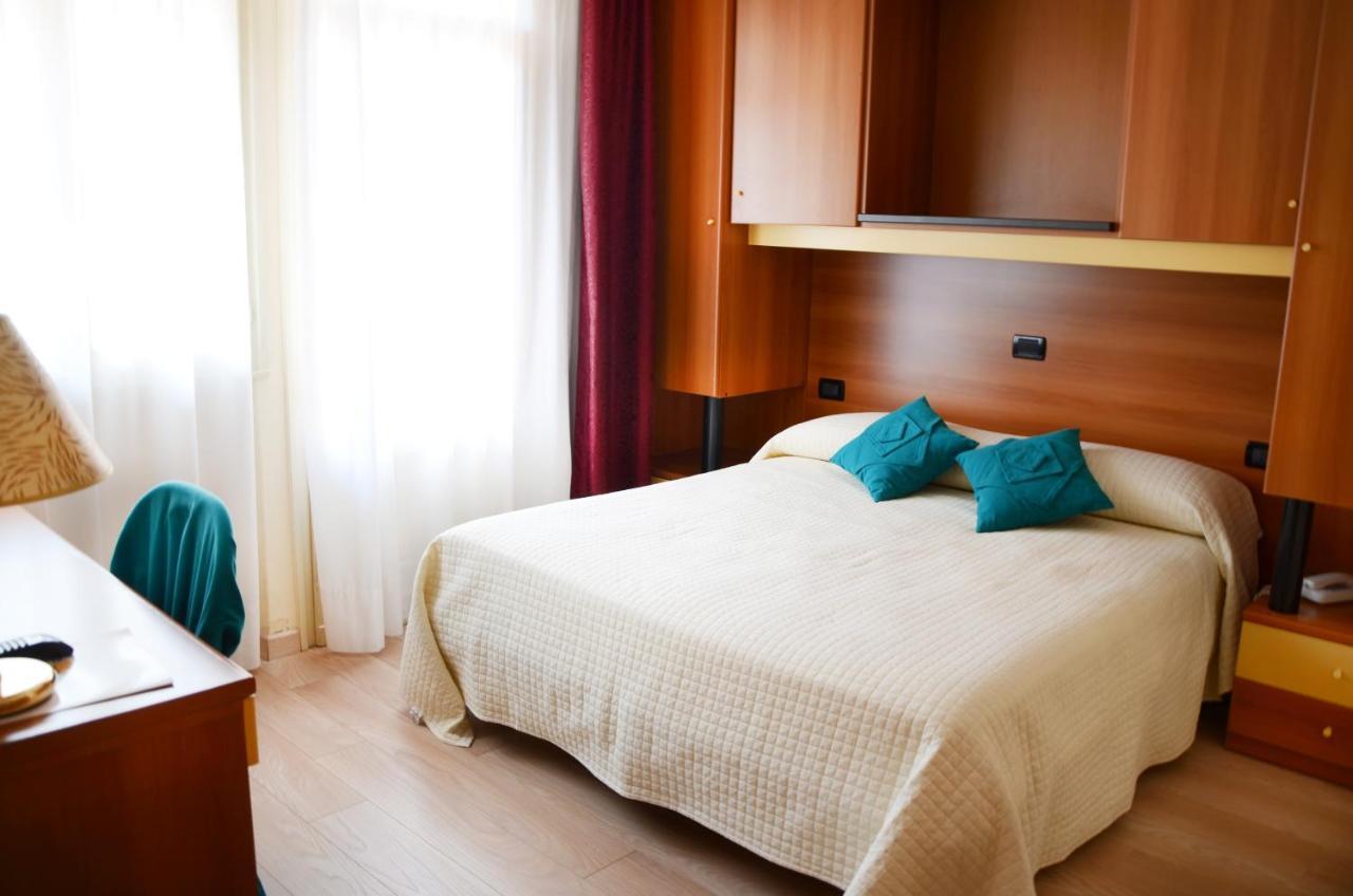 Hotel Sole Sottomarina Ruang foto